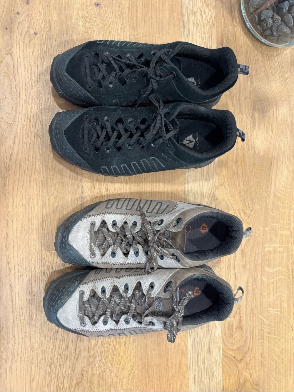 Vasque Men's Black and Gray Trail Athletic Shoes
